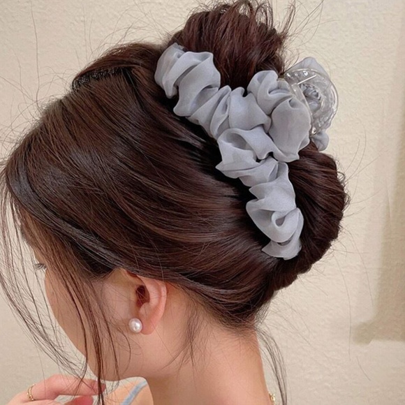 Ruched Mesh Large Hair Claw - Picture 1 of 6